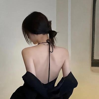 穿在乳头上的洞